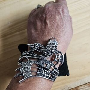 SDEZ Silver-tone and Black Crystal Angel Fish Hinge Bracelet